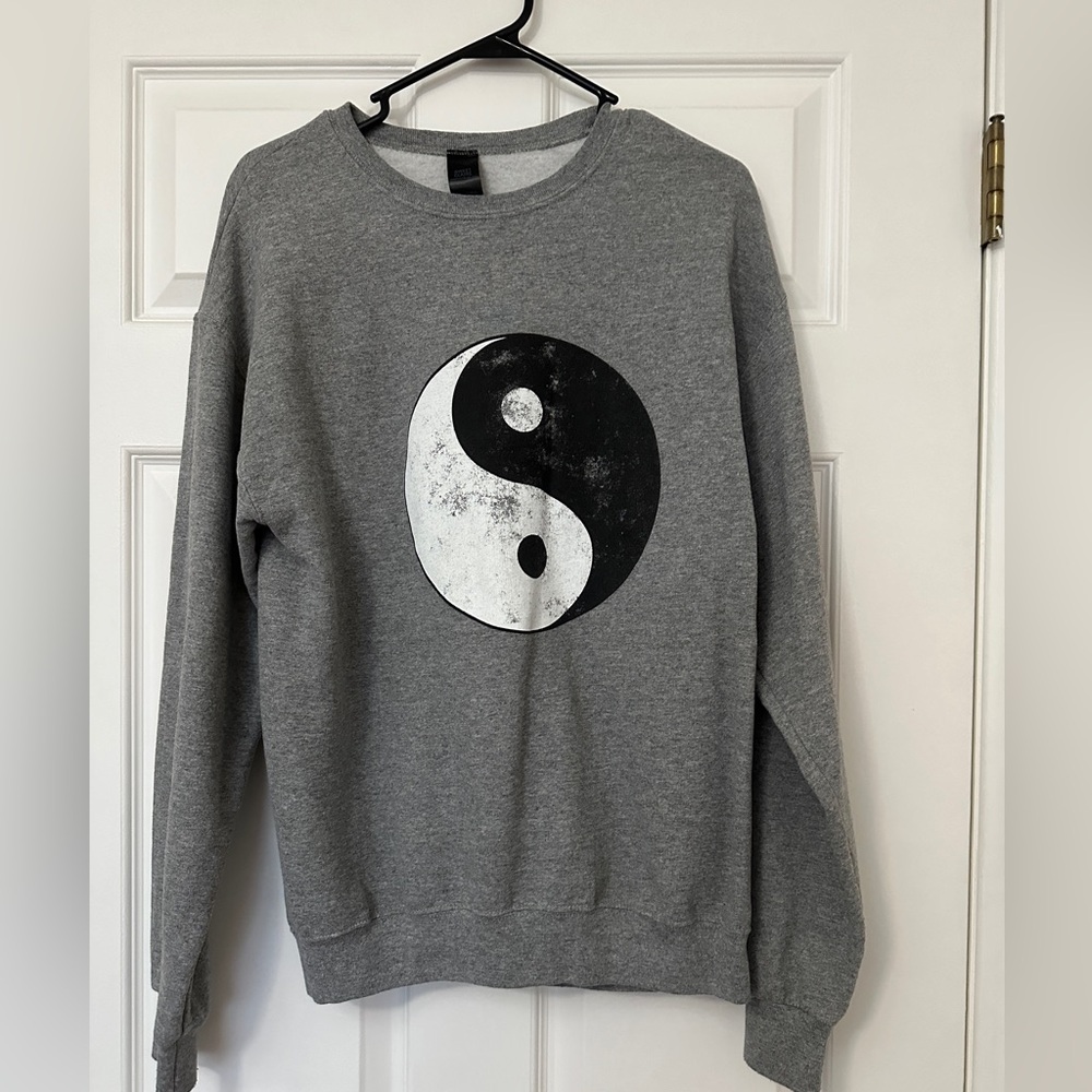 Ying Yang sweater